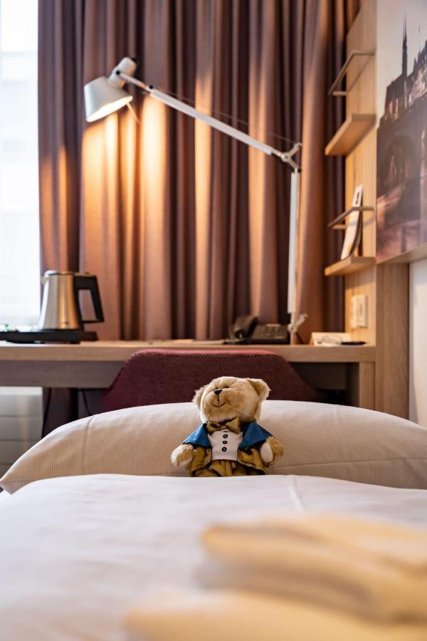ดอรินท์โฮเต็ล อันแดร์แมสเซอ บาเซล Hotel บาเซิล ภายนอก รูปภาพ