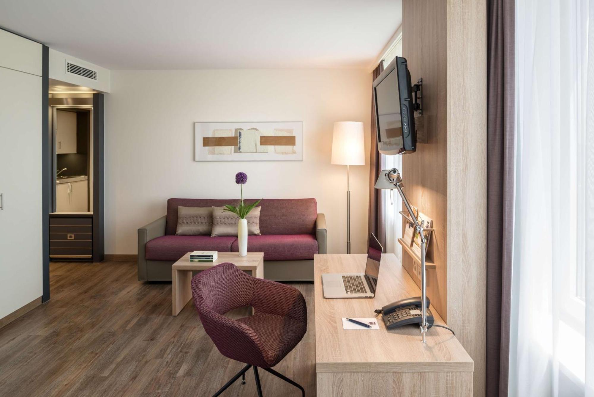 ดอรินท์โฮเต็ล อันแดร์แมสเซอ บาเซล Hotel บาเซิล ภายนอก รูปภาพ