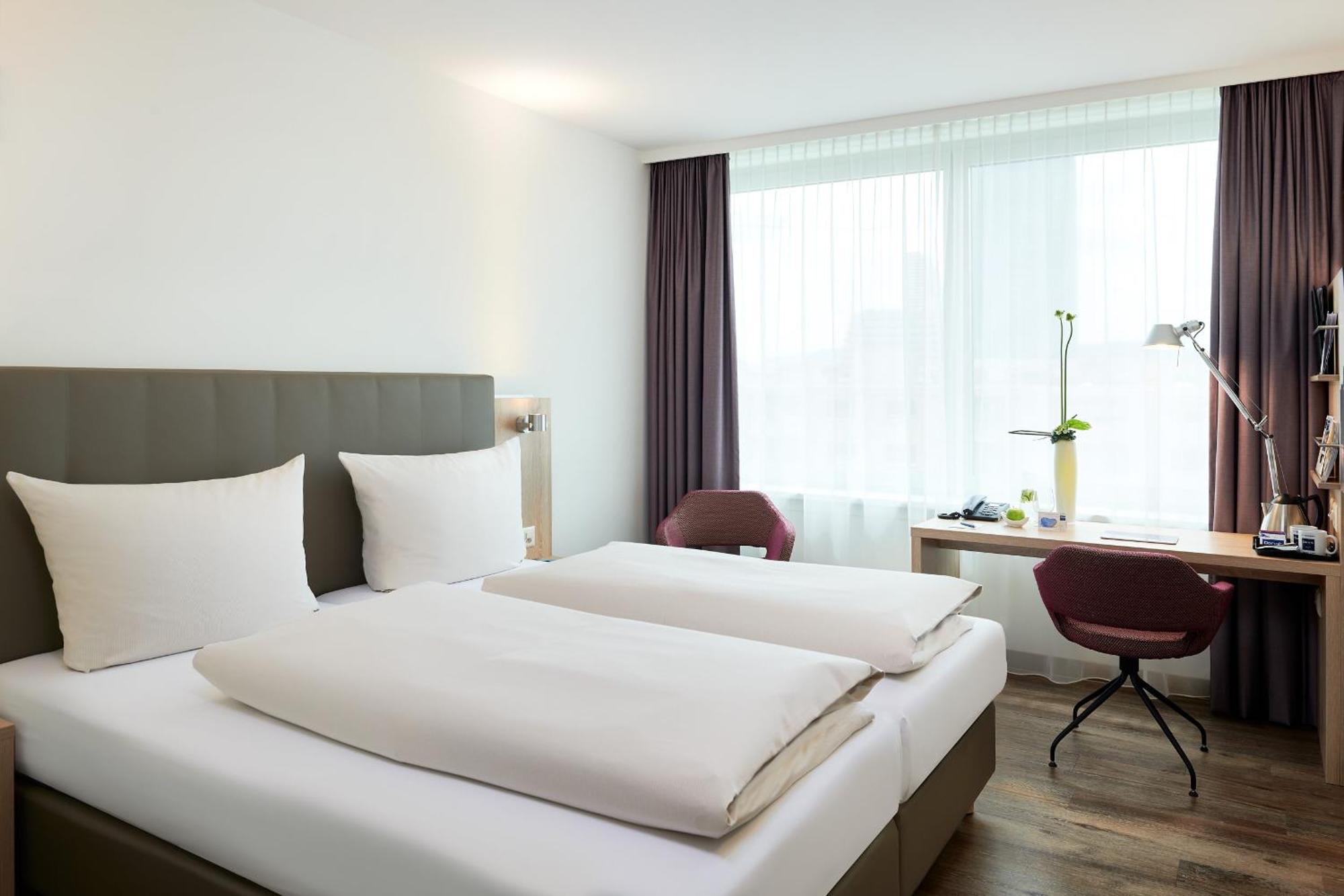 ดอรินท์โฮเต็ล อันแดร์แมสเซอ บาเซล Hotel บาเซิล ภายนอก รูปภาพ